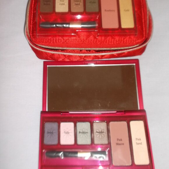 Elizabeth Arden Red Compact Mirror Case + 2 Refill Eyeshadow Palettes, New - Picture 7 of 9